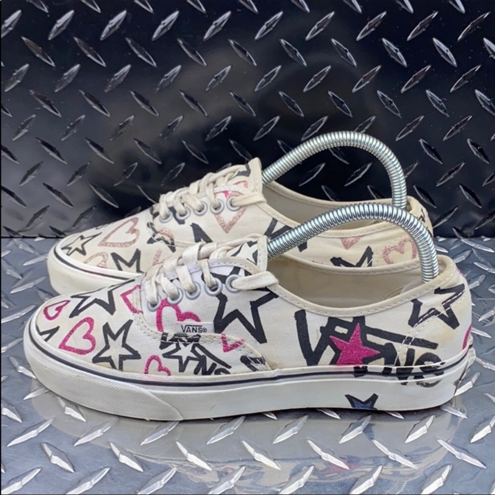 VANS - Picture 2 of 2